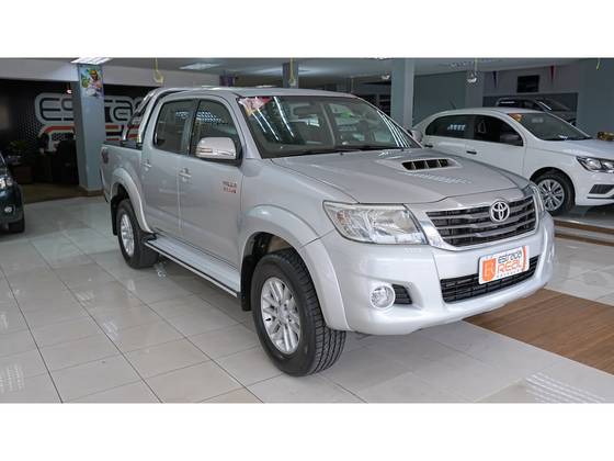 TOYOTA HILUX 3.0 SRV 4X4 CD 16V TURBO INTERCOOLER DIESEL 4P AUTOMÁTICO TOYOTA HILUX 3.0 SRV 4X4 CD 16V TURBO INTERCOOLER DIESEL 4P AUTOMÁTICO